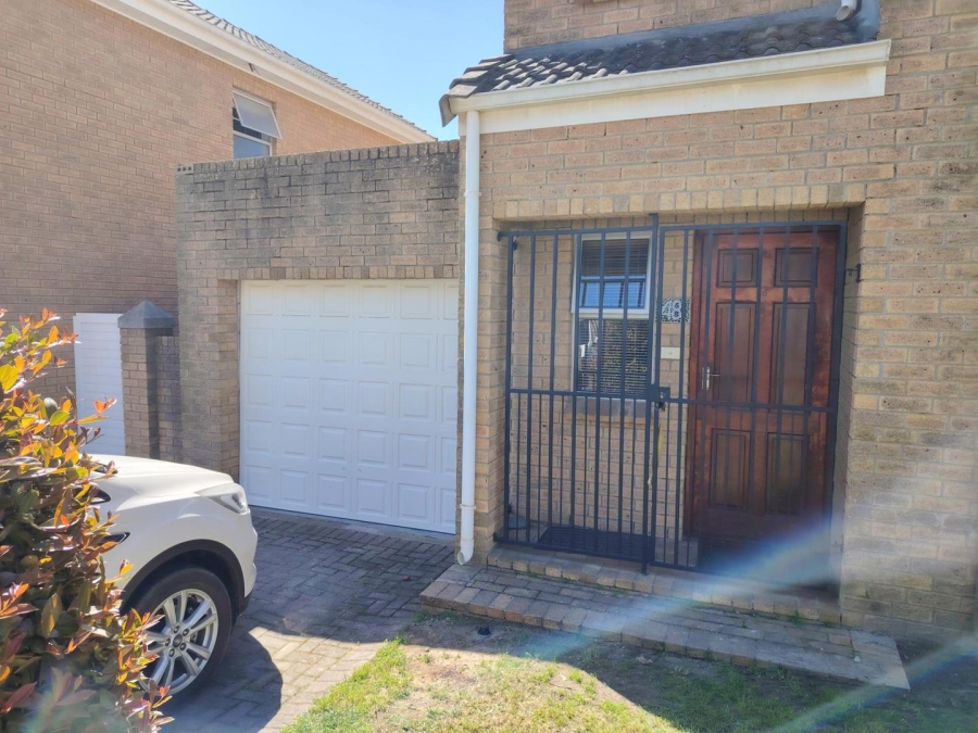 To Let 2 Bedroom Property for Rent in Uitzicht Western Cape